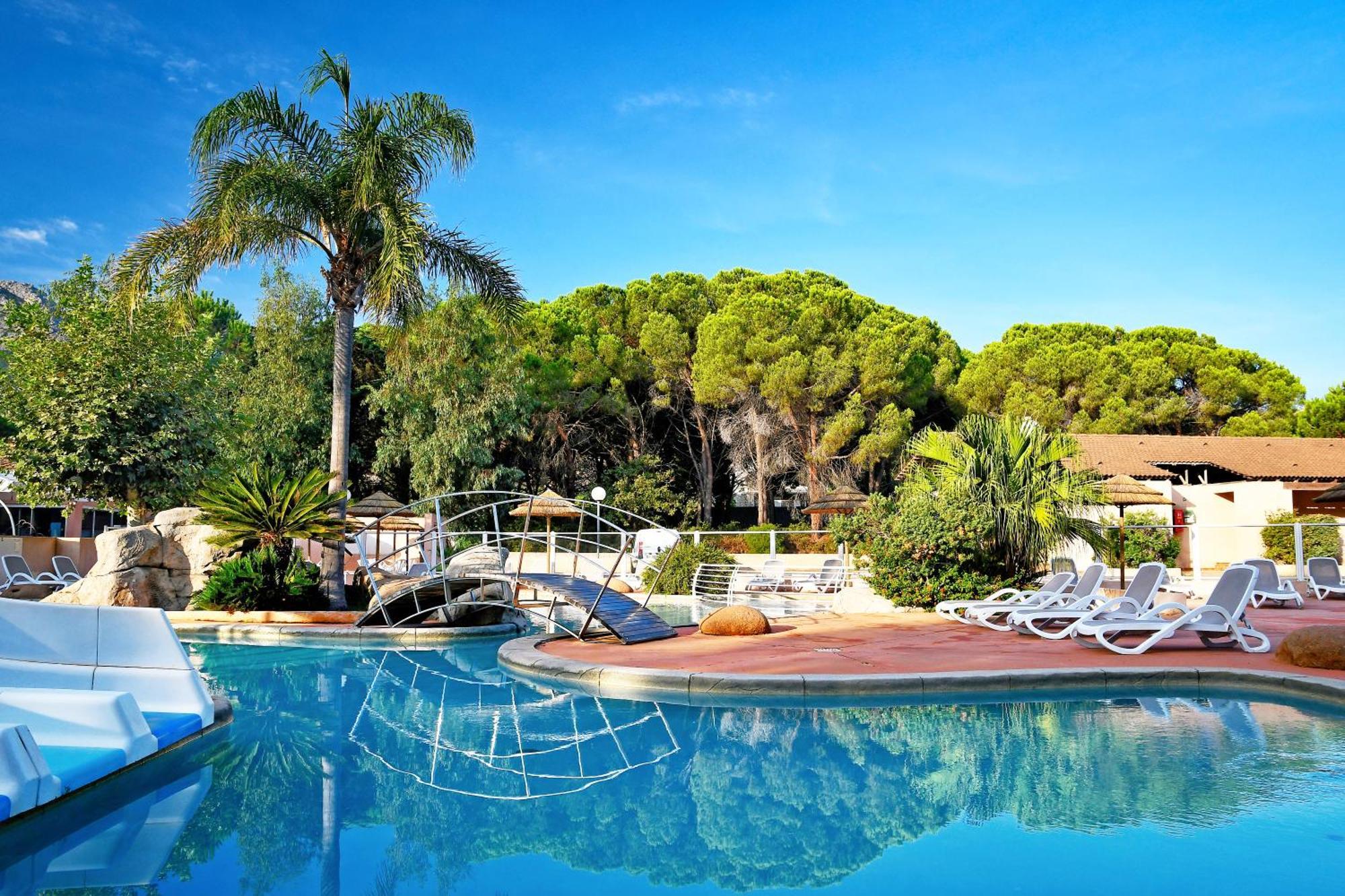 Les Castors 4* Calvi (Corsica)